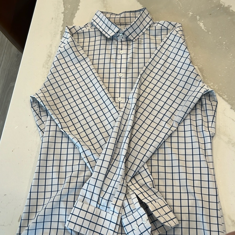 Mizzen and Main, trim-large dress shirt